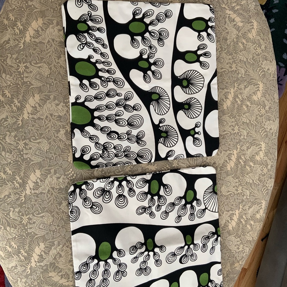 Abstract Black and Green pillow covers